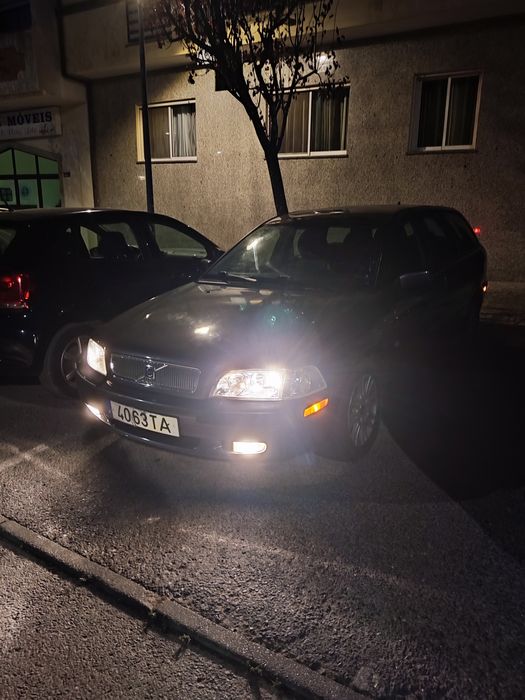 Volvo V40 1.9d 2002 Negociável