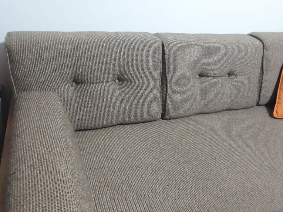 Sofa/ cama com gavetão para outra cama