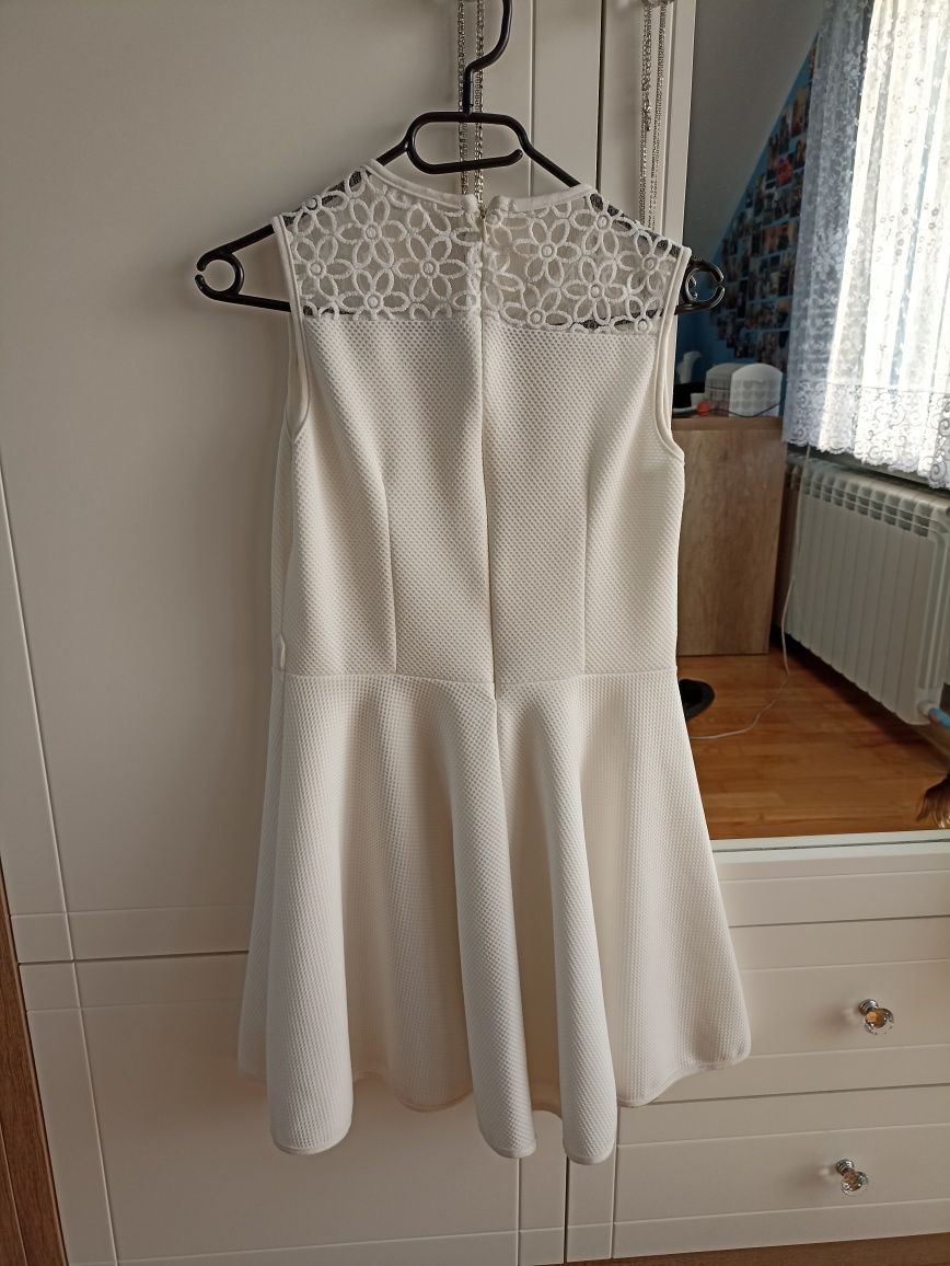 biała (ecri) sukienka z koronką