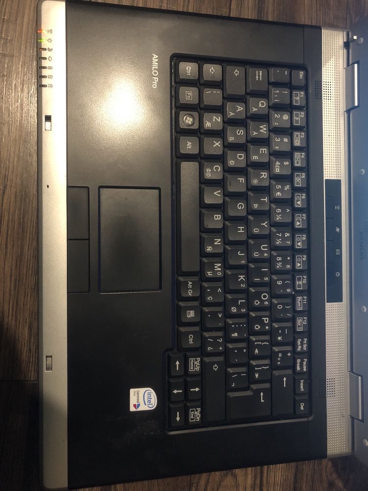 Laptop fujitsu siemens Amilo Pro (opis)