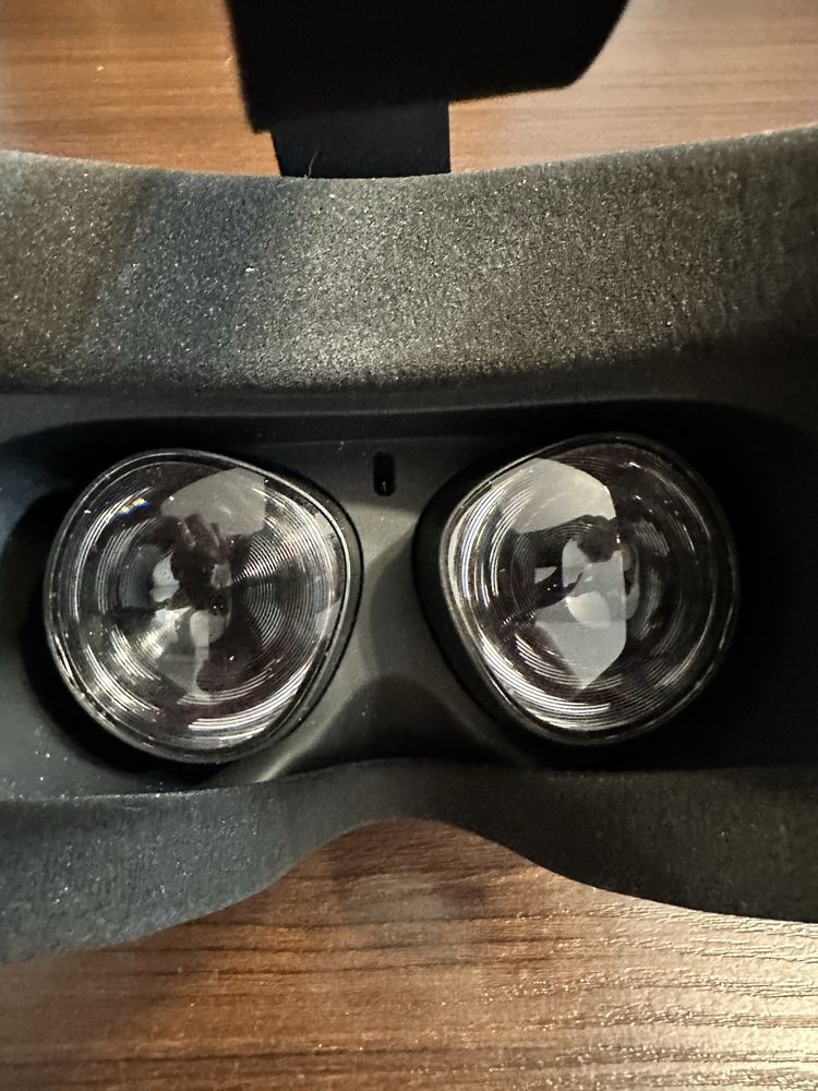 Oculus meta quest 2 128gb, case. Opakowanie oryginalne - brak