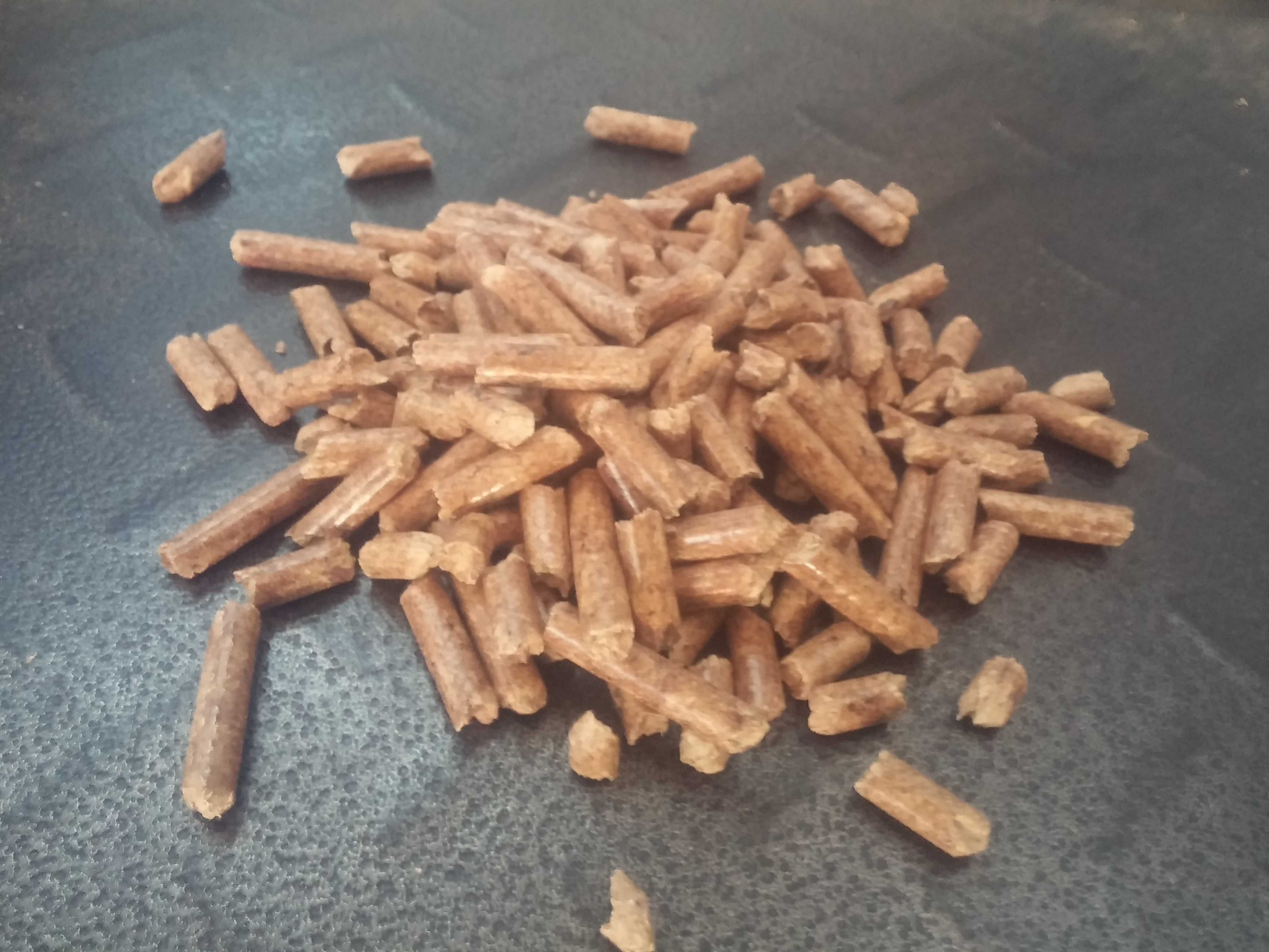 Pellet  6 mm A1   czysta  sosna