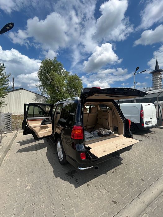 Крузак в продаже тоуота 200