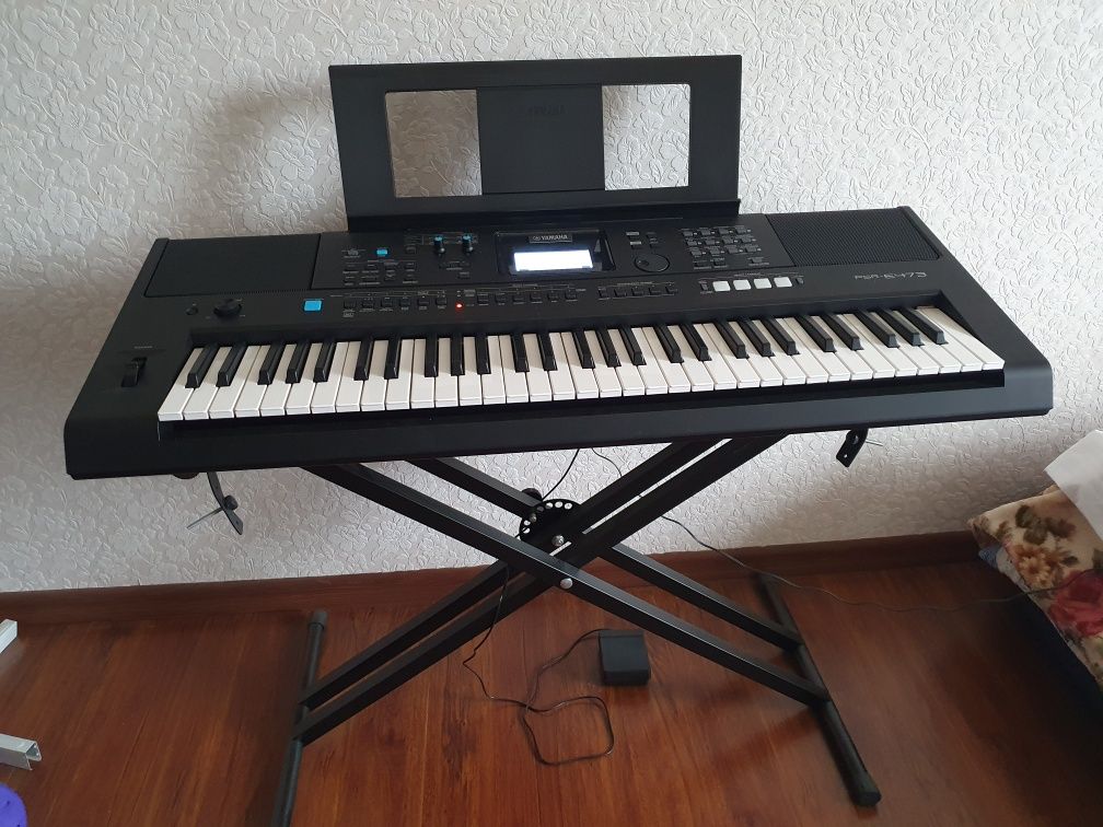 Синтезатор Yamaha PSR-E473