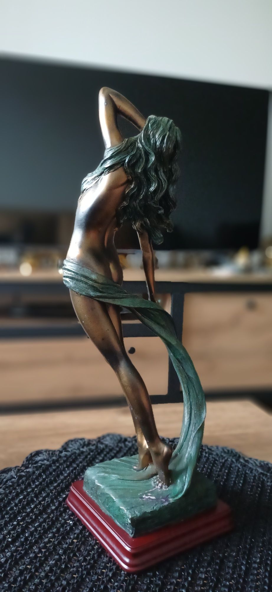 Wyjątkowa figura - rzeźba "Tancerka z Chustą"