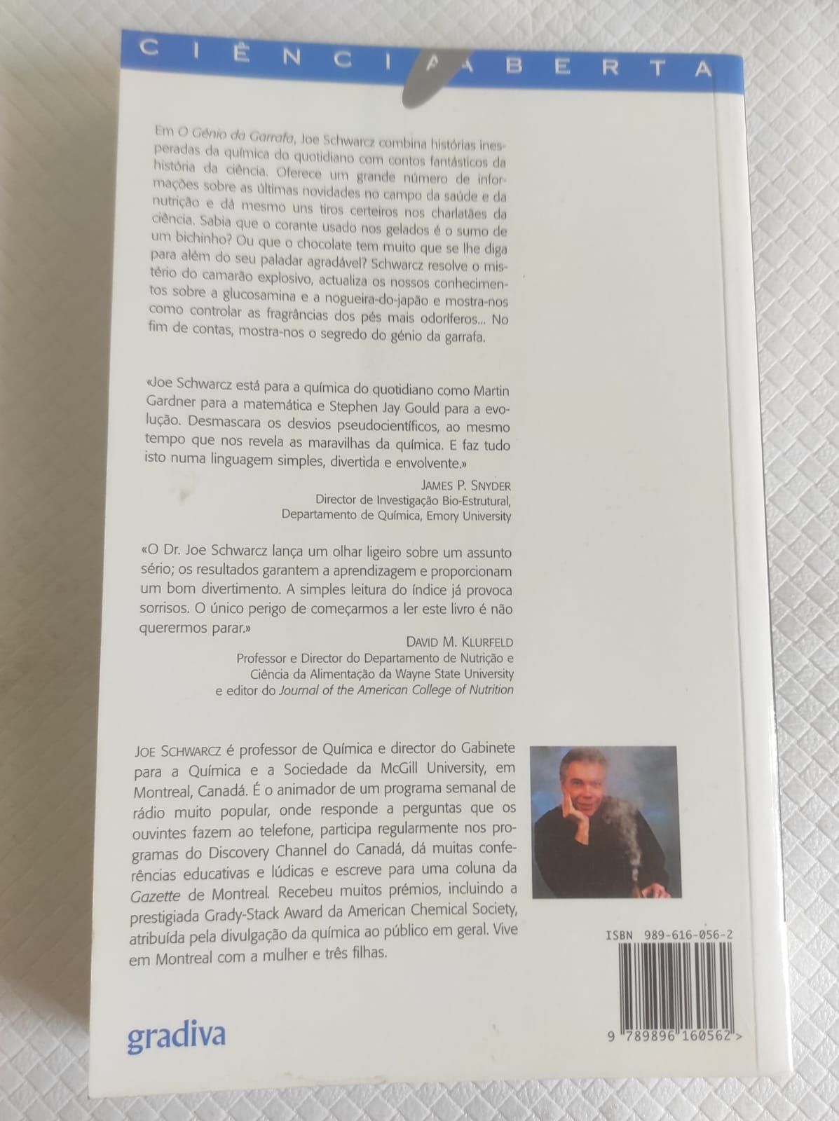 Livro o Gênio da Garrafa