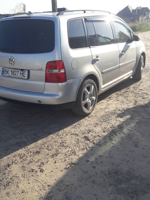 Volkswagen Touran
