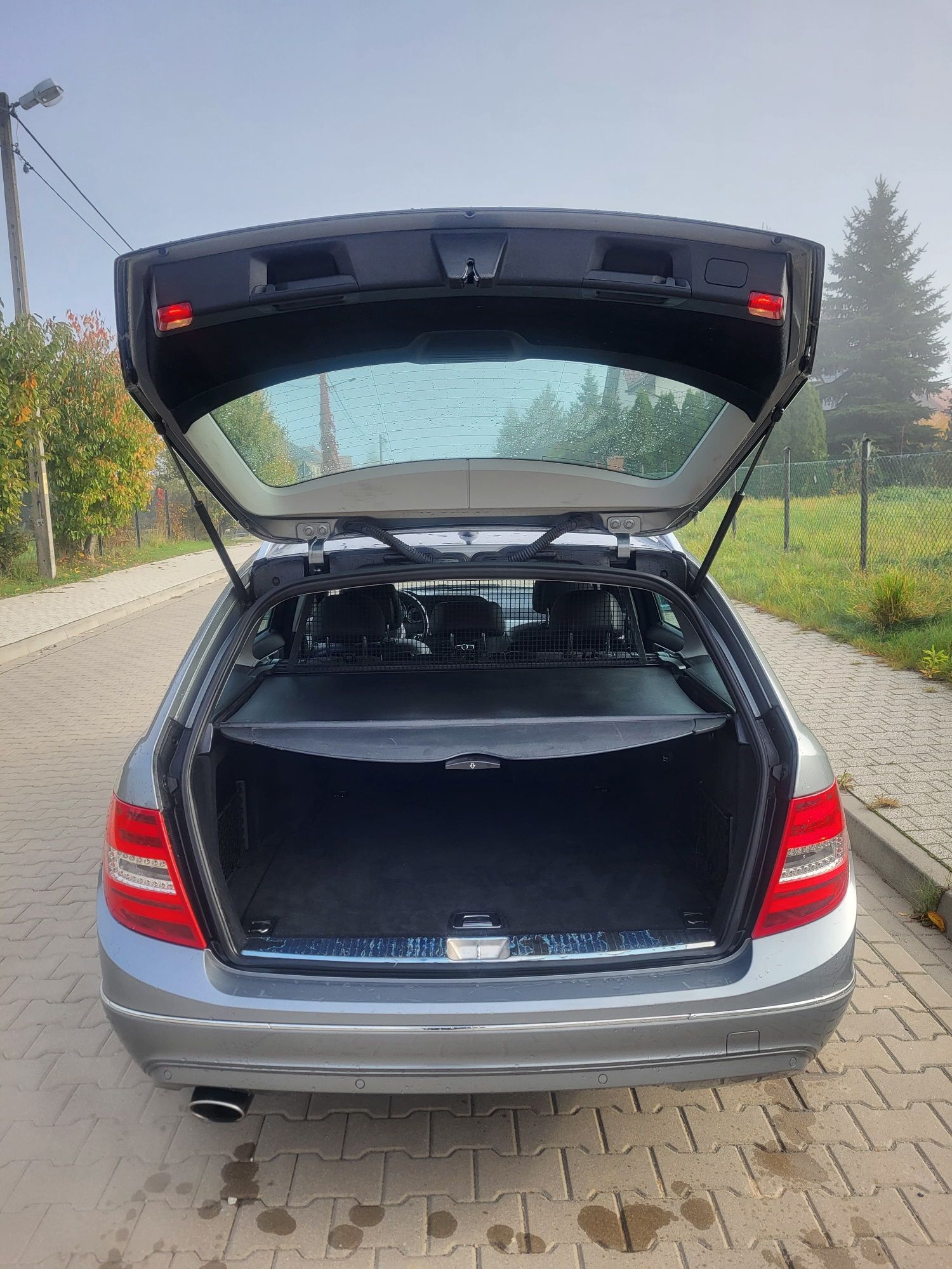Mercedes-Benz C220CDI BluEFFICIENCY Avantgard