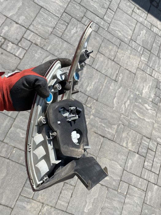 Задній фонар в кузов Пежо 308 т9 універсал(2014-2021)