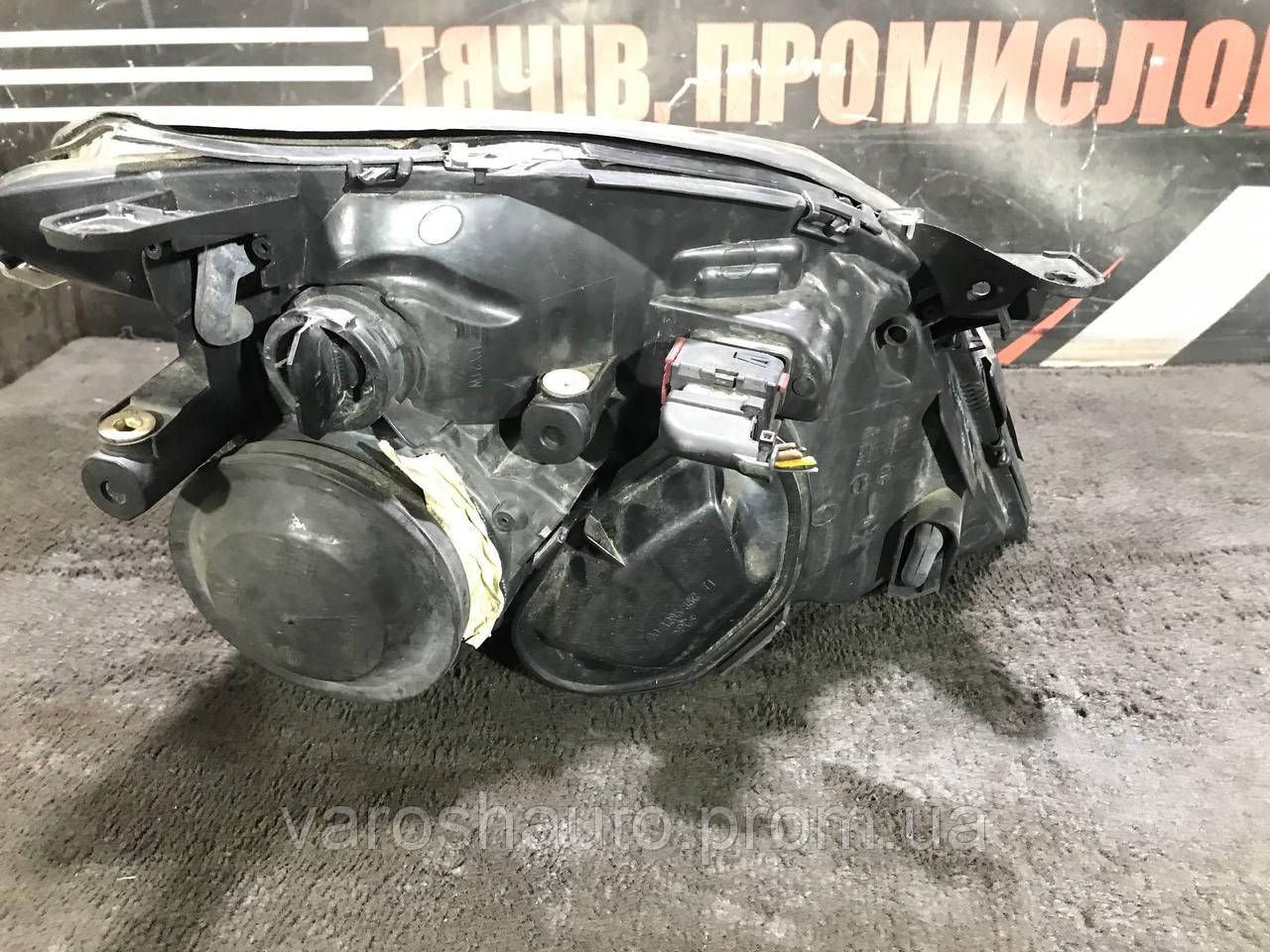 Фара передня ліва галогенна Дорестайл Opel Vectra C 93171428 1LP