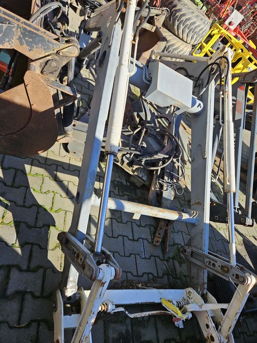 Rama ładowacza Faucheux mocowania Claas Ares 556 Arion