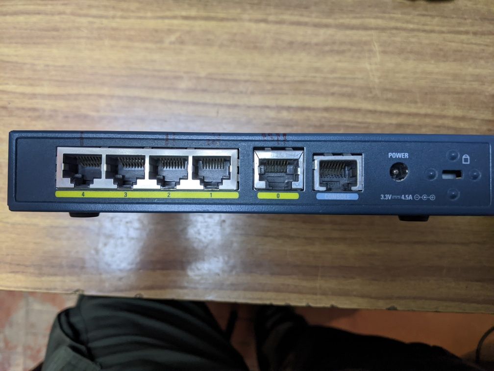 Cisco pix 501 (firewall)