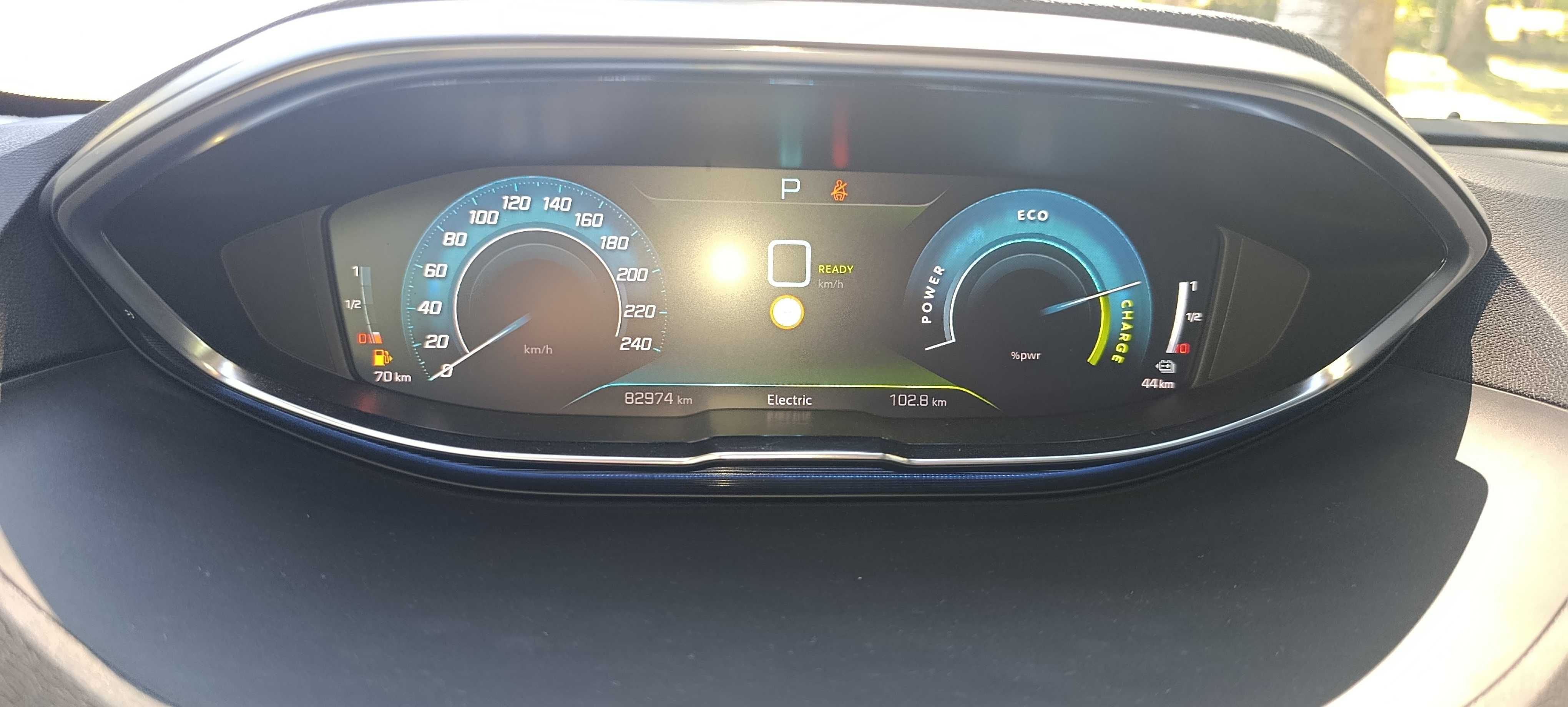 Peugeot 3008 1.6 Hybrid Allure e-EAT8