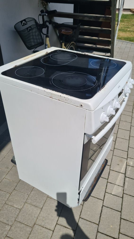 Piec elektryczny Amca.