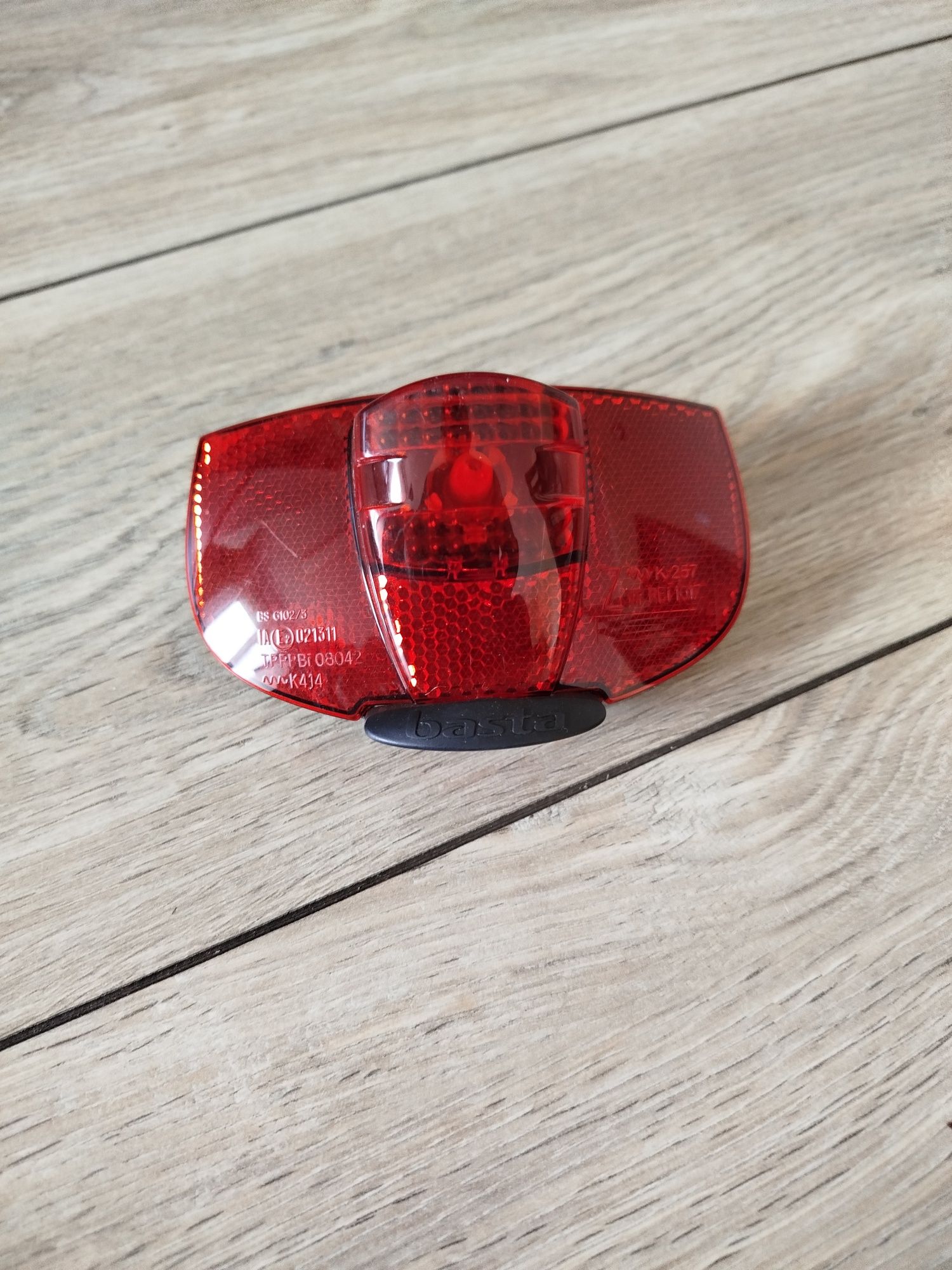 Lampa tylna Nowa.