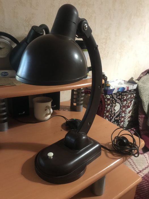 Настільна лампа часів СРСР.