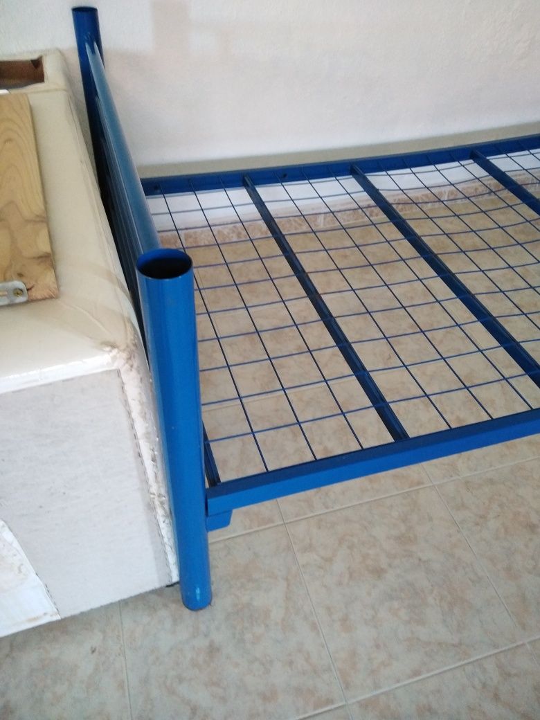 Cama de solteiro