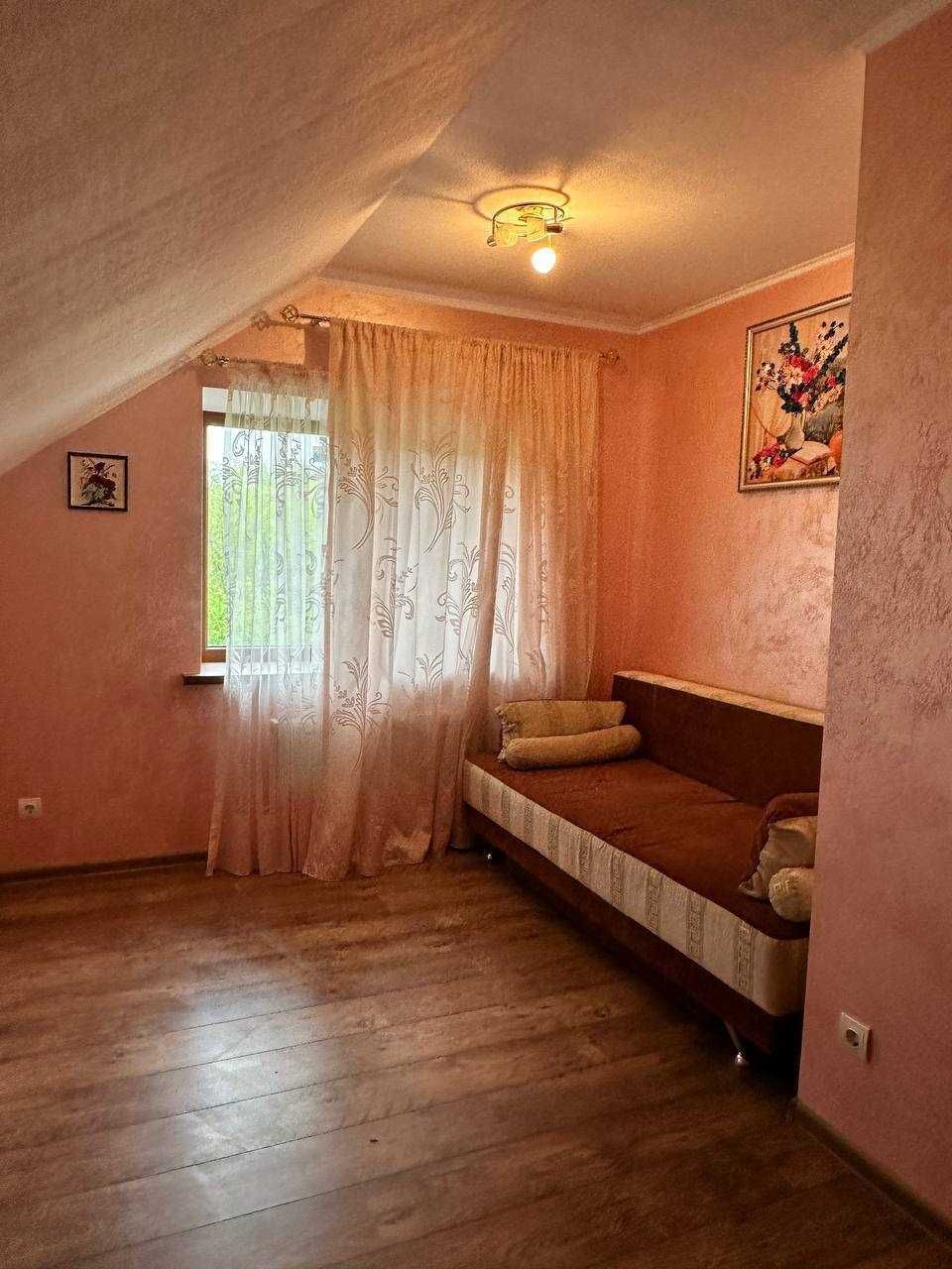 Сдам шикарный дом в Любимовке. Улица Цветочная!