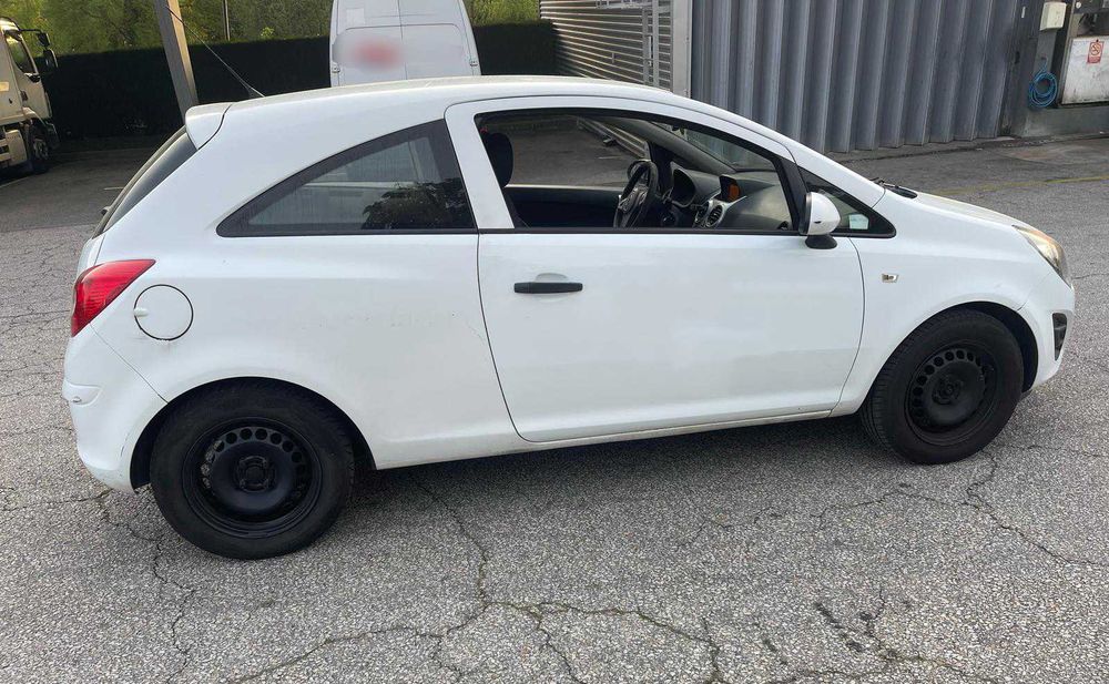Opel Corsa 1.3 CDTI Van 2011 – 2.500€