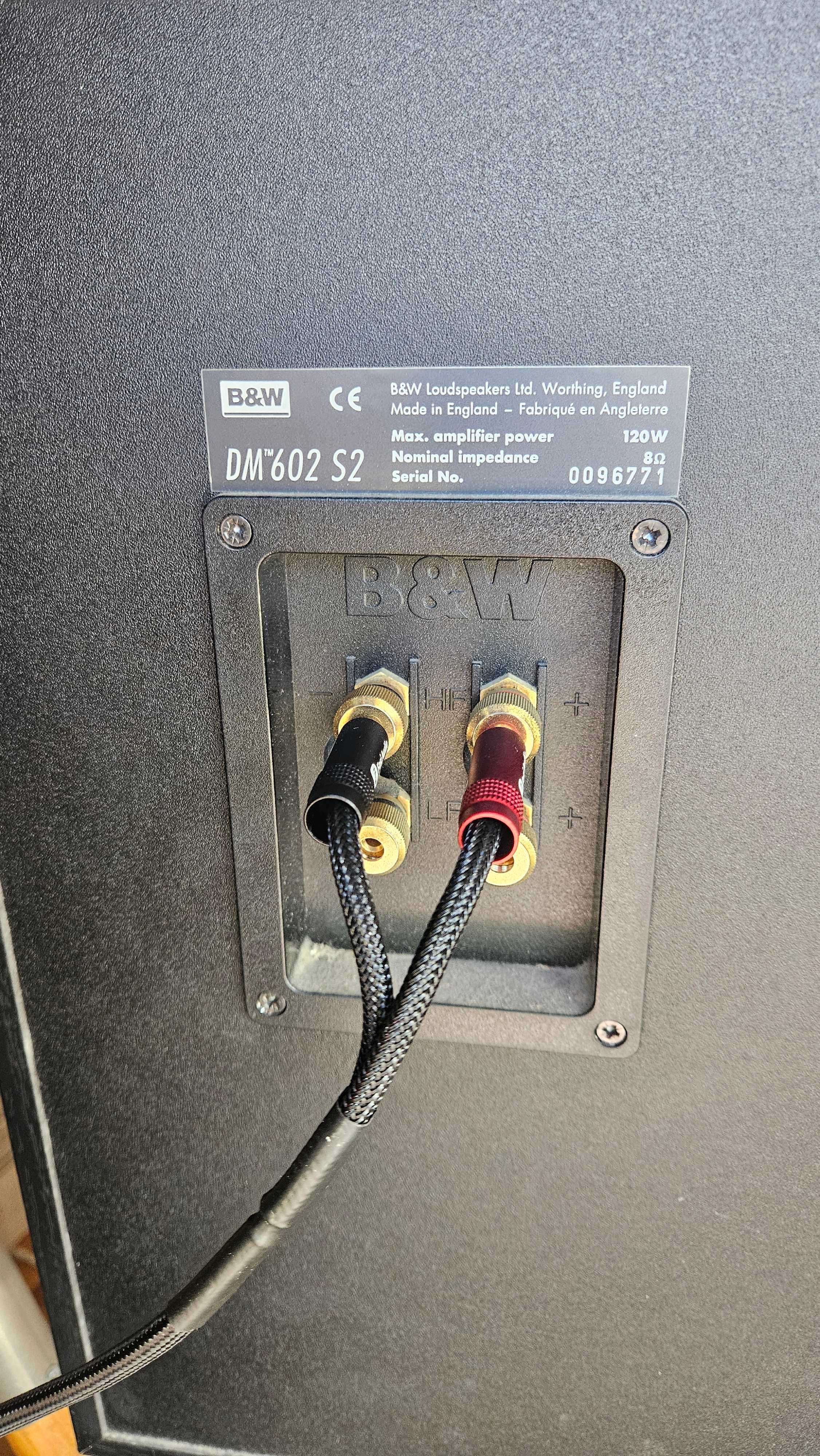 Colunas B&W Bower & Wilkins -  DM602 S2 120w 8 Ω