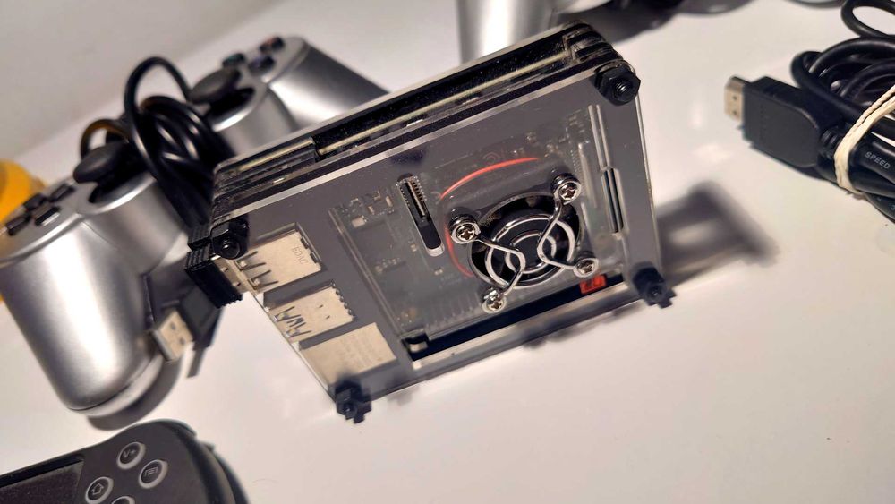 Duży zestaw Raspberry Pi 4B gotowy do zabawy z systemem Batocera