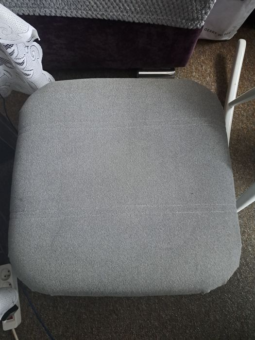 Duże dwie pufy nieotwierane