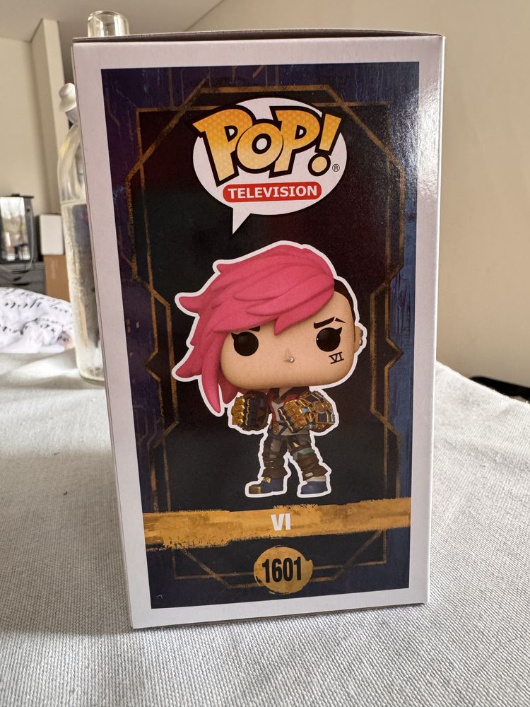 Funko pop arcane VI vi nunca aberto