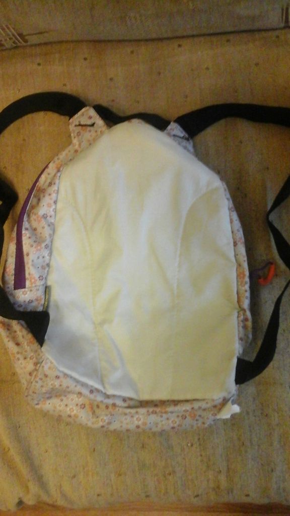 Рюкзак Quechua10л для женщин и детей.