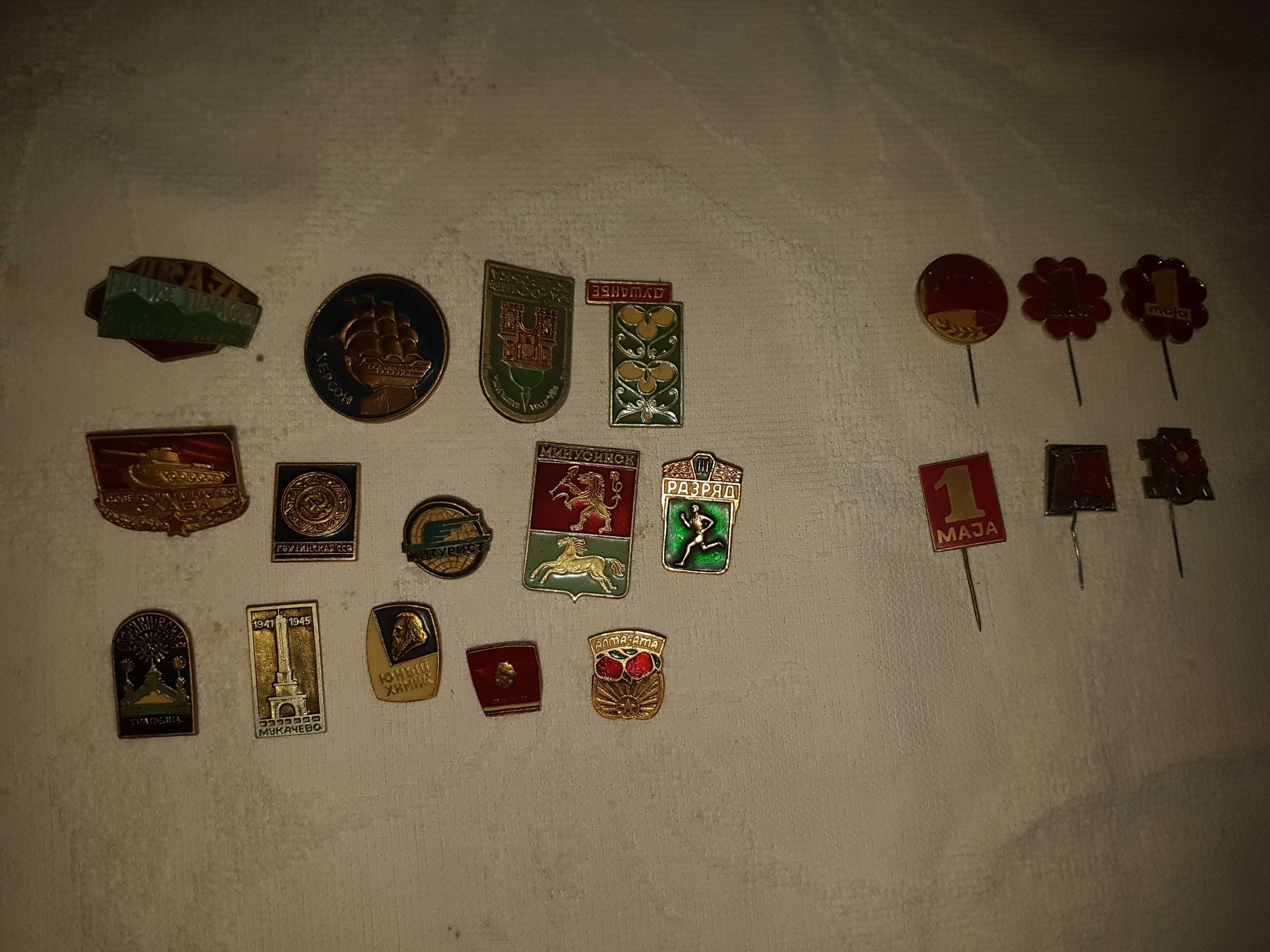 Przypinki kolekcja z okresu PRL