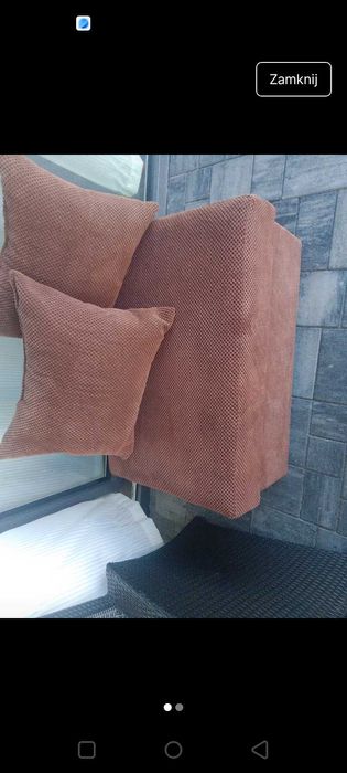 Pufa z dwiema poduszkami