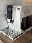 ekspres DeLonghi Dinamica biały