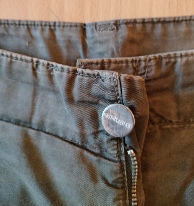 Vendo 2 calções Carhartt