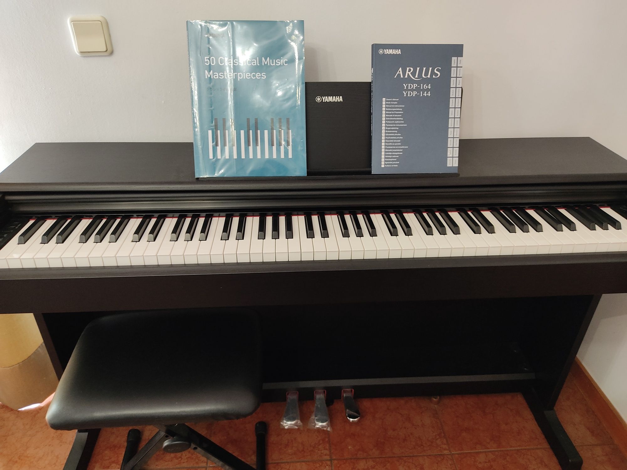 Piano Yamaha YDP-144
