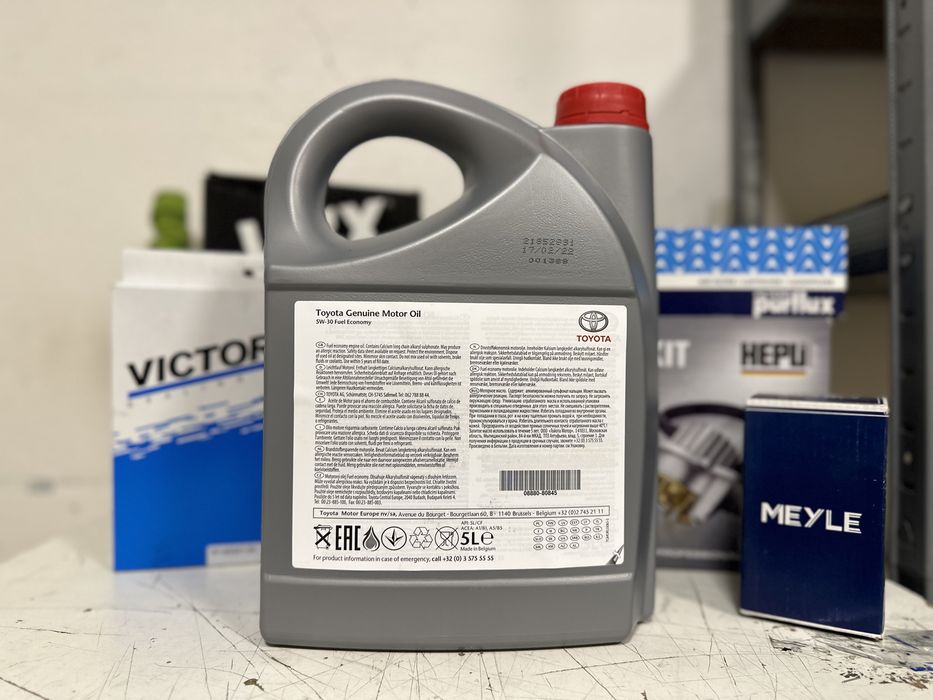 Моторна олива Toyota 5w-30 5л