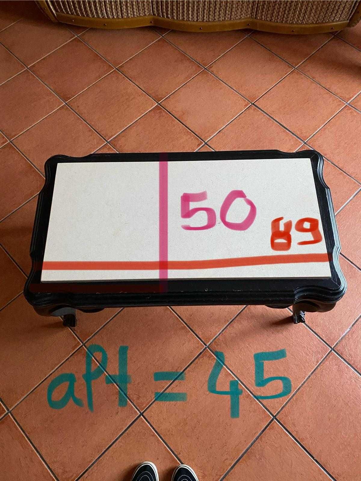 Mesa de apoio de sala