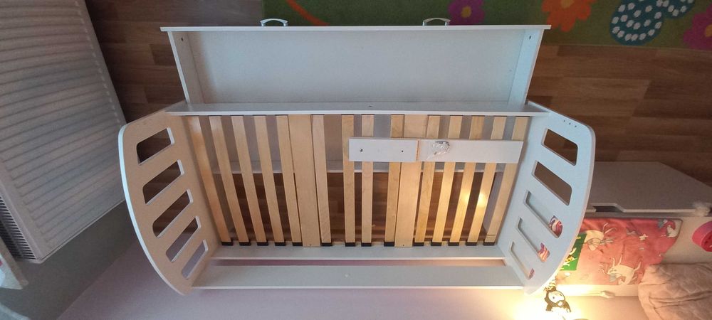 Łóżko dziecięce z materacem