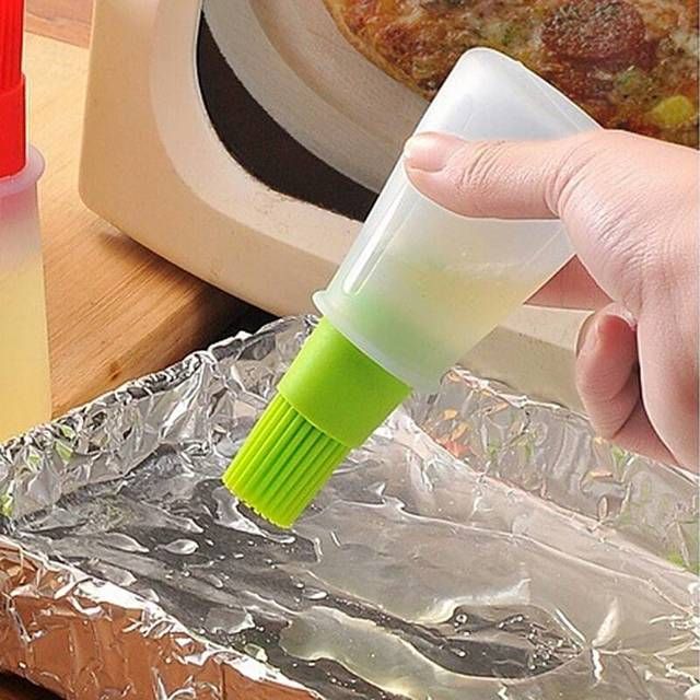 Силиконовая кисточка с ёмкостью для масла
