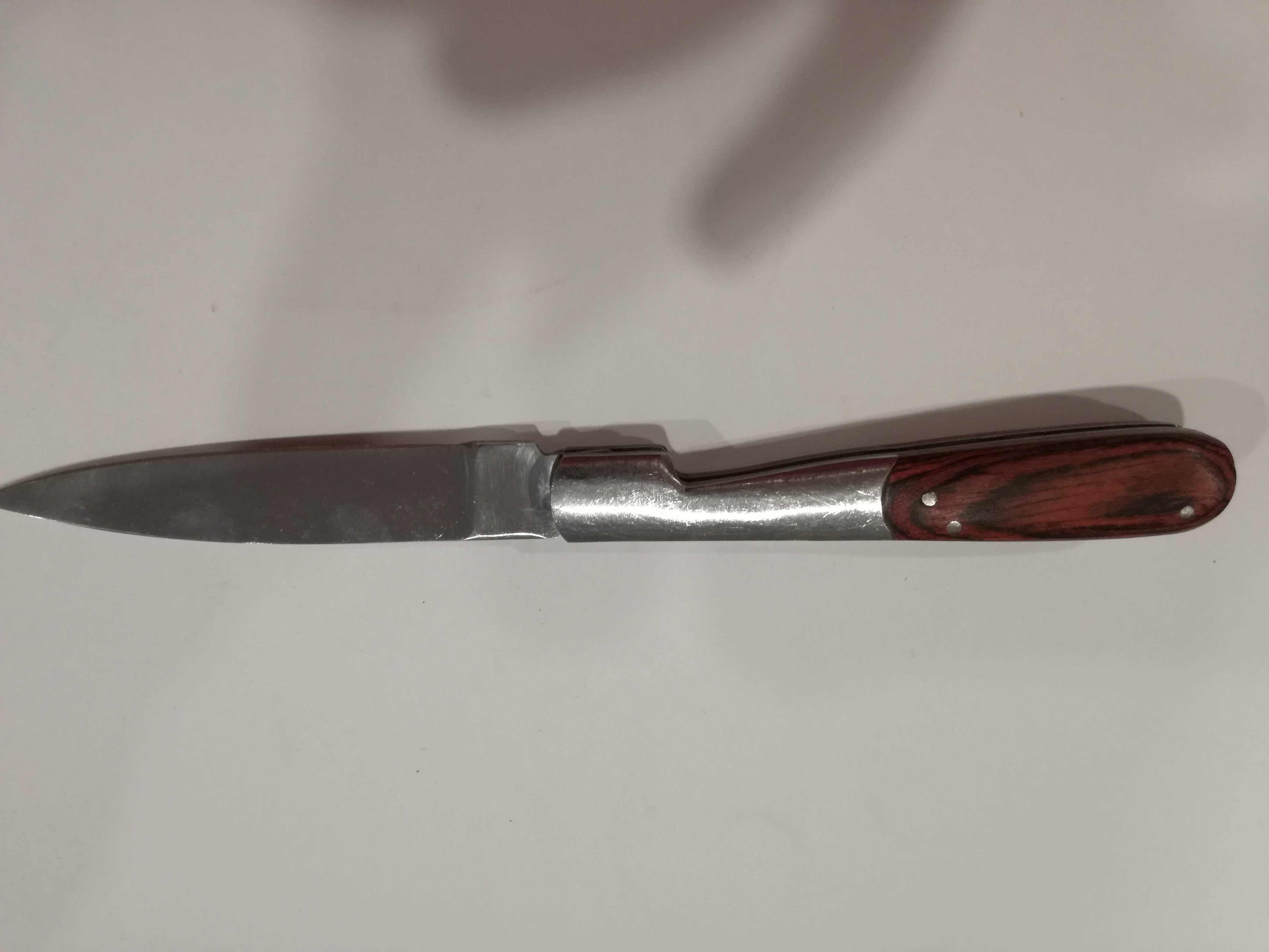 Canivete de Coleção da Marca "Pradel Auvergne" Cabo Madeira e Metal