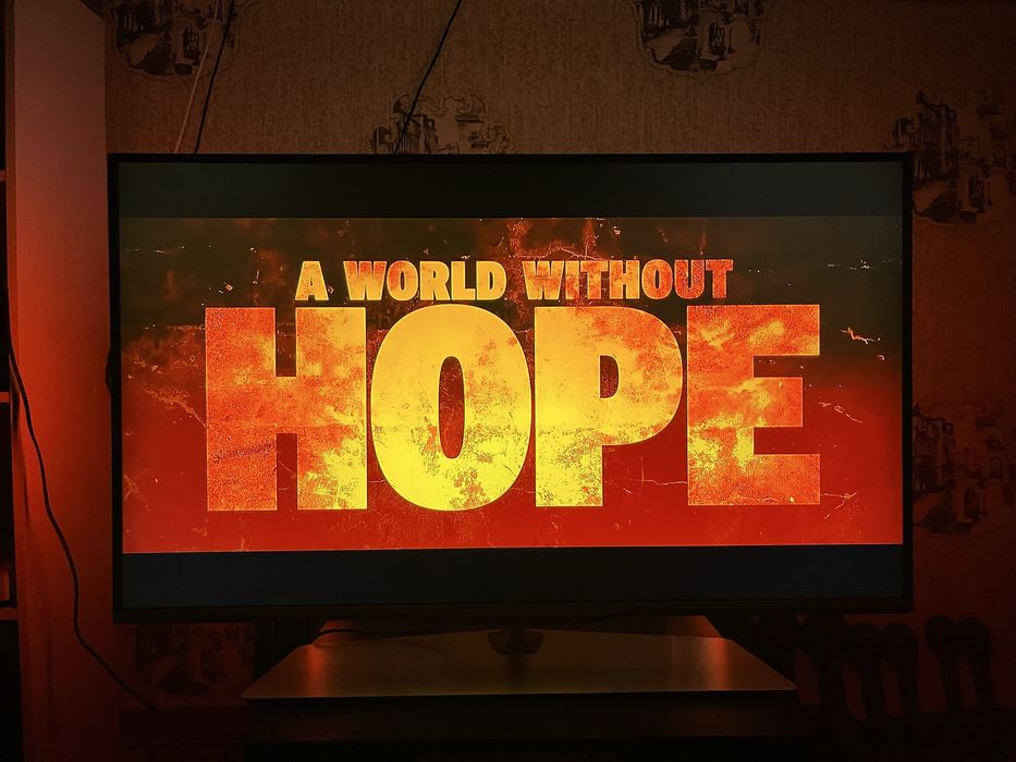 Телевизор PHILIPS 47 дюйма с подсветкой и сабвуфером