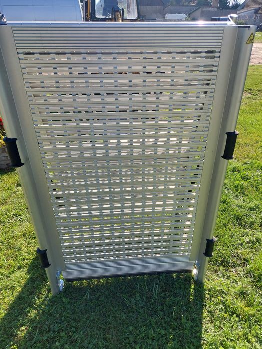 Rampa załadowcza do busa  Nr 8 Jak Nowa