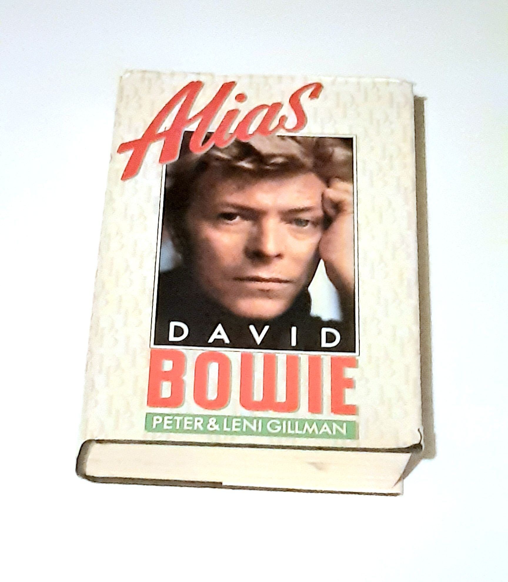 Alias David Bowie, biografia, stan bardzo dobry