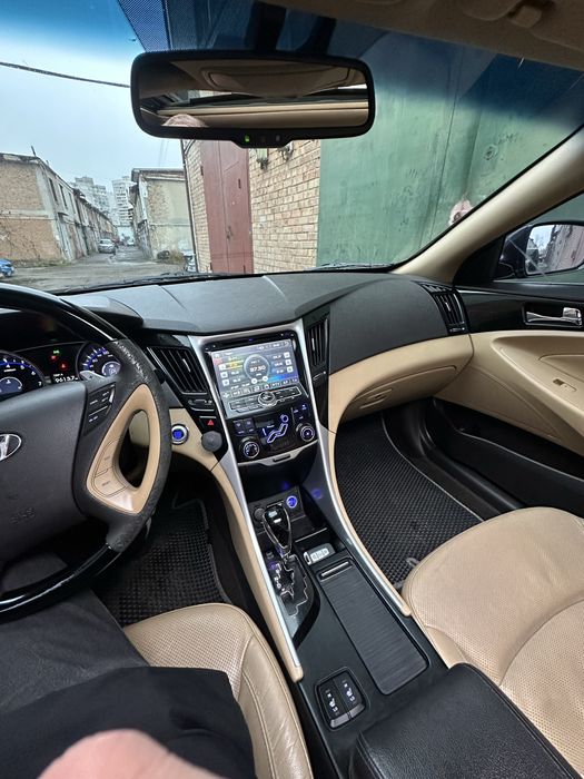 Hyundai Sonata 2011 офіціна