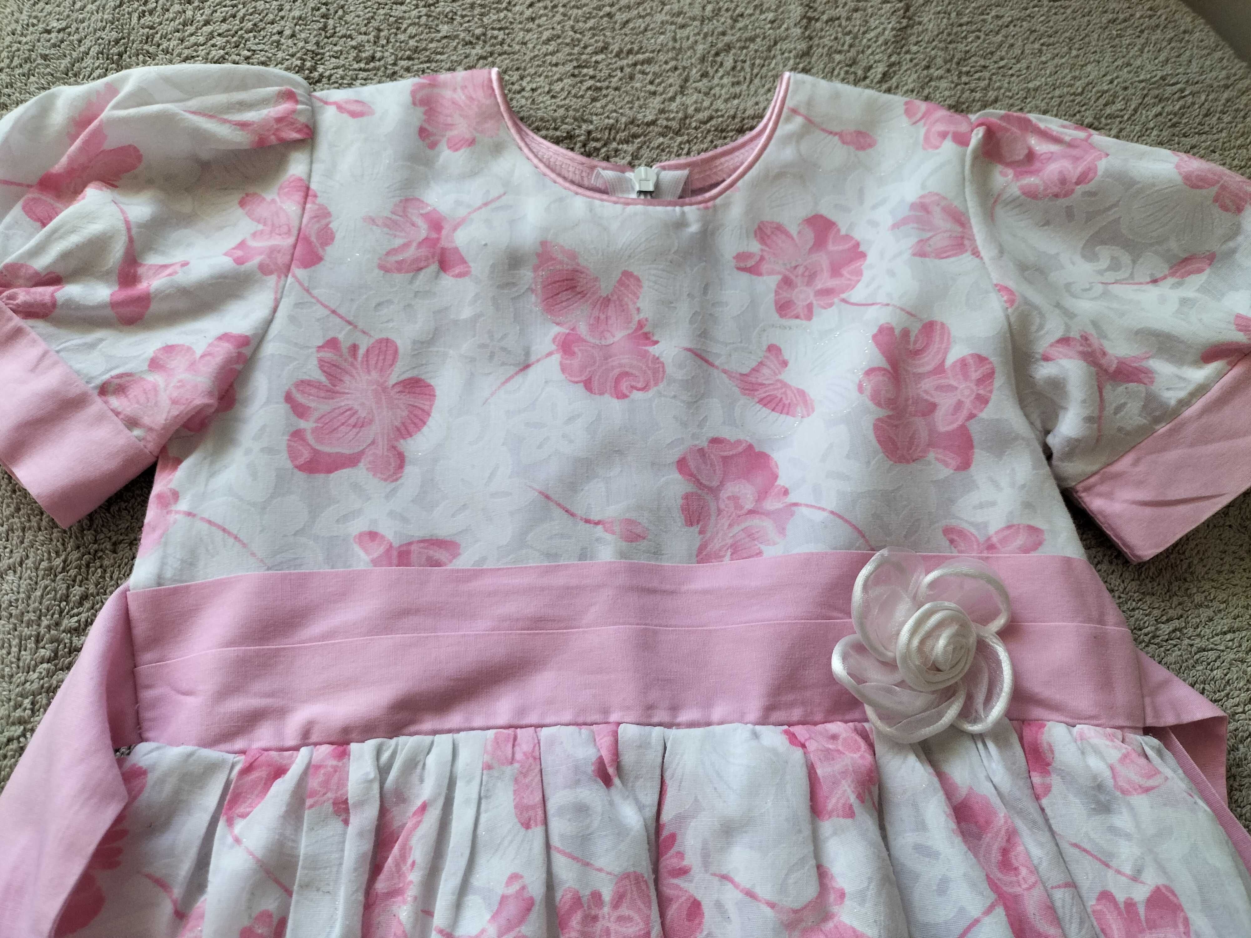 Elegancka sukienka w kwiaty rozm.98