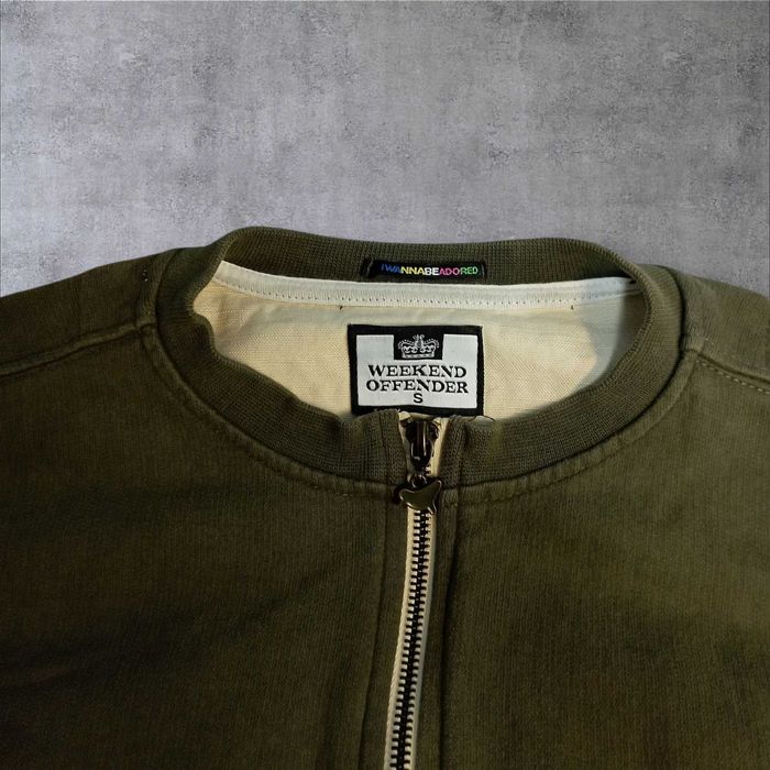 Weekend Offended S-M на зіпці