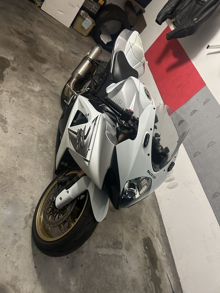 Vendo ou troco suzuki gsxr 1000 K8 36mil km mota muito cuidada (extras