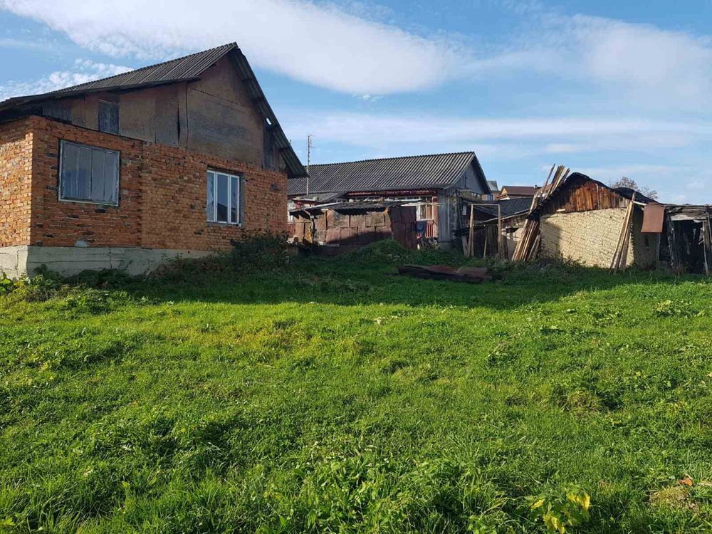 Будинок з ділянкою. 15 соток.