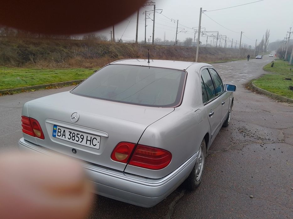 Мерседес E- Clas w210