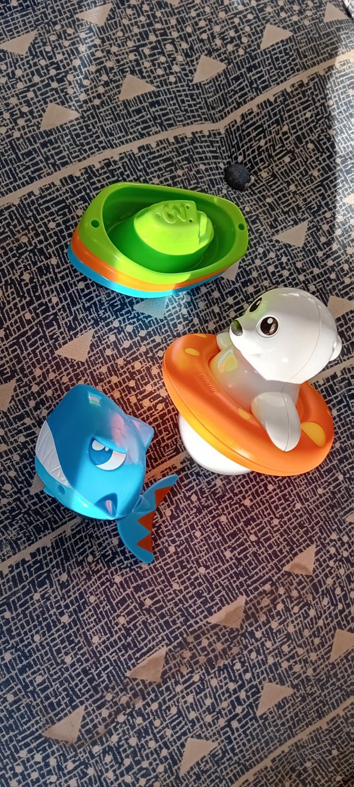 Brinquedos para o banho - bebé ou criança