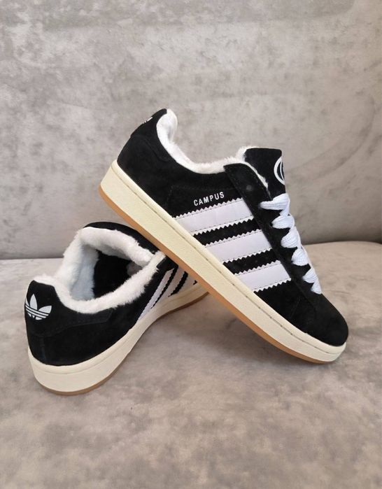 Кросівки адідас зима