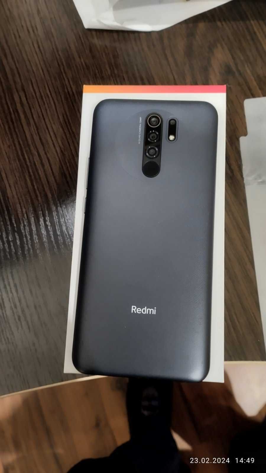 Xiaomi Redmi 9    4\64 ГБ Carbon Grey